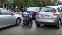 КЗД се самосезира за отказ на водачи на автобуси да качат мъж в инвалидна количка
