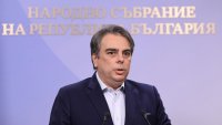 Асен Василев: Да затворим &bdquo;дупчицата&ldquo; в закона за рекламата на хазарта