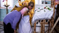 Как Русия вербува православни свещеници, за да повлияе на молдовските избиратели