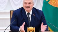 Неговият наркотик е властта: Лукашенко играе между Путин и Запада