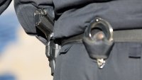 Криминално проявен размаха мачете в столичен мол, арестуваха го