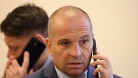 Вицепремиерът Караджов ще инспектира жп участъка Костенец–Септември