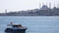 Издирват руски плувец, изчезнал по време на състезание в Босфора