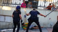 Напрежение в Сеута: Мароканци се сбиха с полицията, крещят &ldquo;Аллах Акбар&rdquo; СНИМИ/ВИДЕО