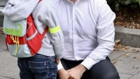 Първокласниците ще имат светлоотразителни гривни