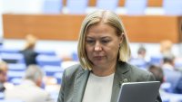 Надежда Йорданова: Има пари за младите лекари, ако спрат течовете в НЗОК