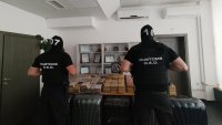 Дипломатът от Конго, обвинен в наркотрафик на кокаин, остава в ареста 