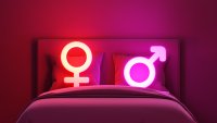 8 неща, които той прави в леглото, ако ви обича