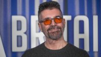 Двойка предложила на Саймън Коуел 150 000 долара, за да им бъде жури...по време на секс