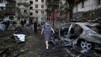 Руските дронове обезлюдяват фронтовите градове на Украйна