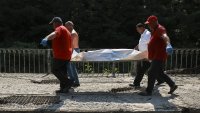 Осем цивилни загинаха след руска атака на жп гара до Киев СНИМКИ