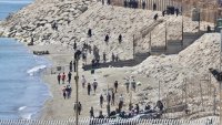 Екип на ЕК анализира миграционната ситуация в Сеута