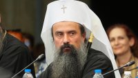 Даниил зове Божията помощ за обучението по религия