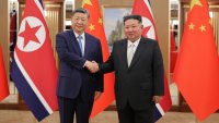 Китай засилва влиянието си върху Северна Корея на фона на сближаването ѝ с Русия