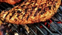Мръсни чинии, замразени продукти, грубости... Какво предлагат в ресторантите?