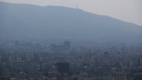 Вятърът разнесе дима, покрил София, България е предложила помощ на Сърбия
