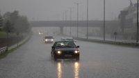 Утре застудява, оранжев код за бури и градушки в 11 области