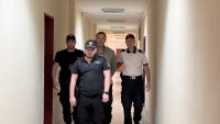 Шефът на ДПС в Бургас Христо Широков излиза от ареста
