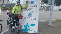 Французин с присадено преди 35 г. сърце обикаля Европа на колело