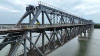 Днес ще бъде спряно движението по Дунав мост при Русе