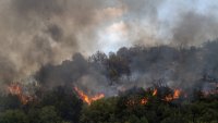 ЕС праща 4 хеликоптера и два екипа в Сърбия заради пожарите