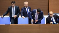 Тристранката заседава: Ще помилват ли данъчно домашната ракия