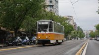 Два трамвая се удариха челно, дете и трима души са ранени