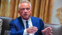Как Робърт Кенеди-младши застрашава здравето на всеки американец? 