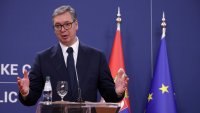 Вучич: Смятам да подам оставка