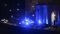 Полицията рани човек при операция край кралския дворец в Стокхолм