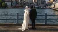 "Краля на дюнера" плати 3 млн. евро за сватбата на сина си в Италия