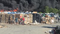 РИОСВ следи въздуха след пожара край Стара Загора СНИМКИ