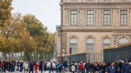 Двама души са задържани за обира в Лувъра