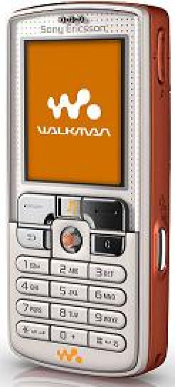 Sony Ericsson пуска мобилен телефон - уокмен