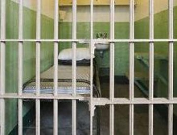 Гръцките затвори се пренаселиха
