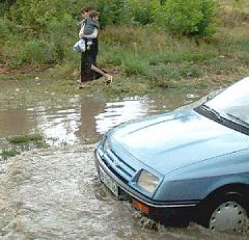 Дъждът във Великотърновско спря, отводняването след потопа продължава