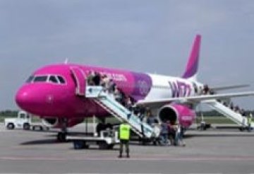 Самолет на Wizz Air не успя да кацне в София и се върна до Будапеща