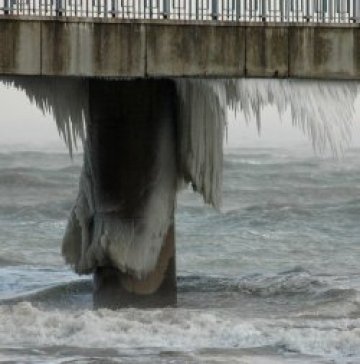 Морето край Каварна замръзна