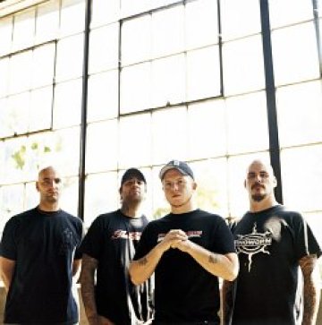 Спечели лична среща с Hatebreed