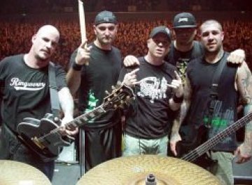 Hatebreed с ново попълнение в София