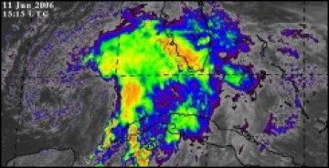 Завихри се първата тропична буря за 2006