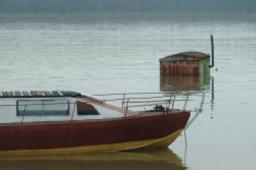 Водолази търсят изчезнали рибари, втори ден ги няма