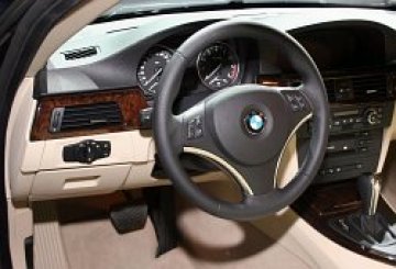 BMW запозна ценителите с новия M5 Touring