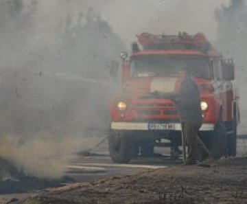 Камион с тонове тежка сода се запали в движение