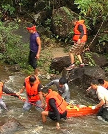 Придошли водопади погубиха 35 души в Тайланд, 15 са деца