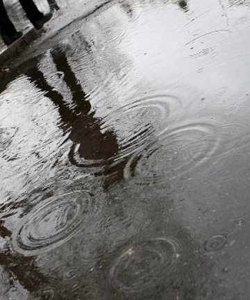 Раднево в бедствено положение, дворове и къщи плуват във вода