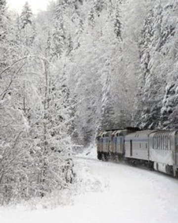 Влакът от Варна аварира в русенския сняг