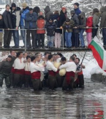 Днес е Богоявление и Йордановден