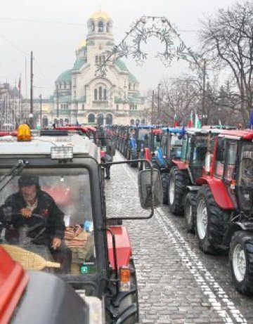 Фермери в размисъл дали да продължат с тракторната блокада на София