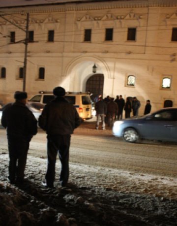 Правозащитник и колежка на Политковская убити в центъра на Москва